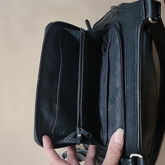 Fossil Pebbled Leather, Black Organizer, Wallet Crossbody Bag, EUC. - Picture 7 of 10